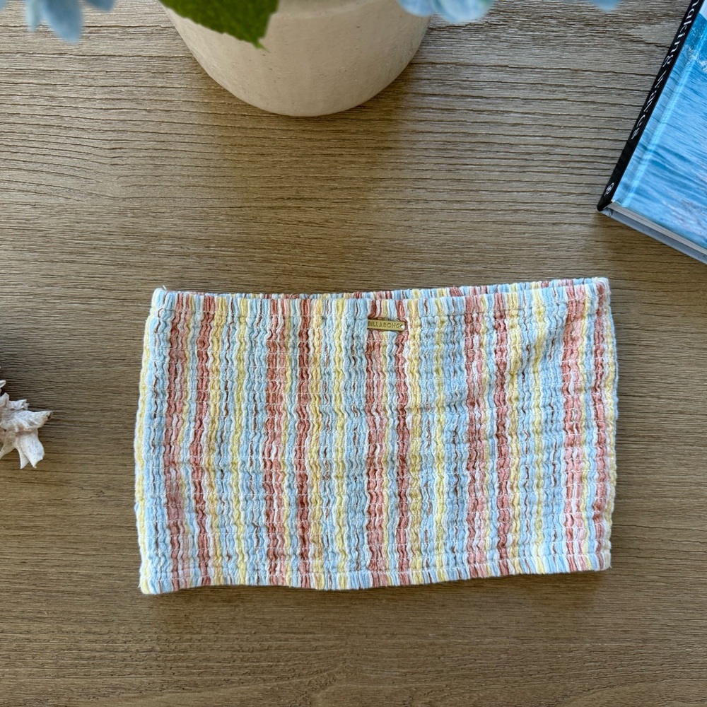 Billabong Smocked top - Picture 2 of 2